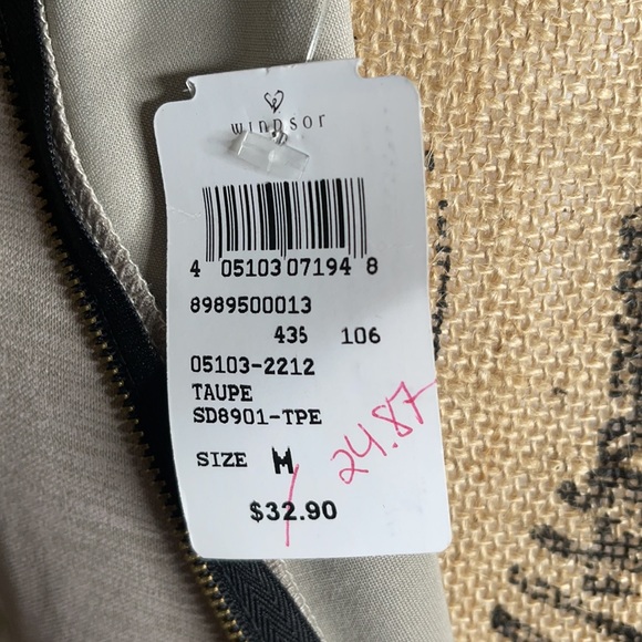 Bodycon mock-neck dress - Picture 3 of 3